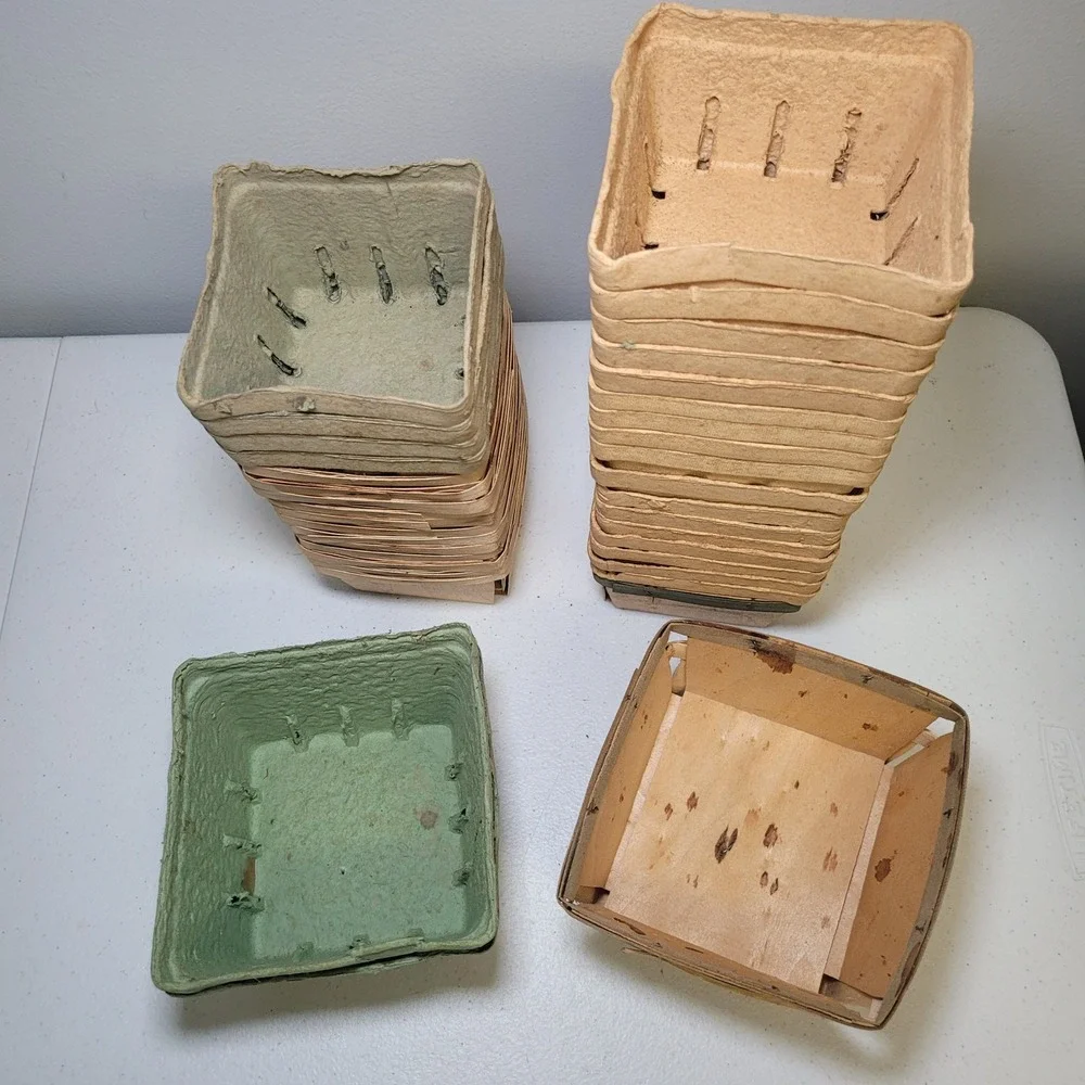Mixed‎ Lot of Small Berry Baskets Wood Pulp Cardboard Farm Stand Containers